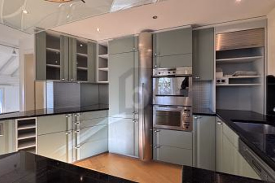 TEMPORARY, SPACIOUS AND SUN‑DRENCHED, 8635 Dürnten, Zurich, CH
