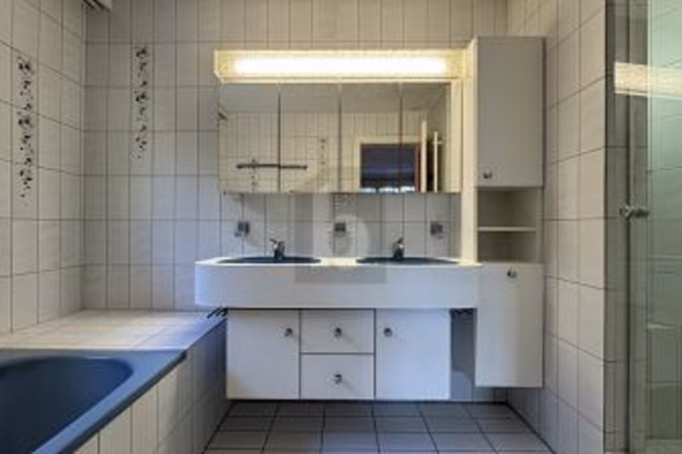TEMPORARY, SPACIOUS AND SUN‑DRENCHED, 8635 Dürnten, Zurich, CH
