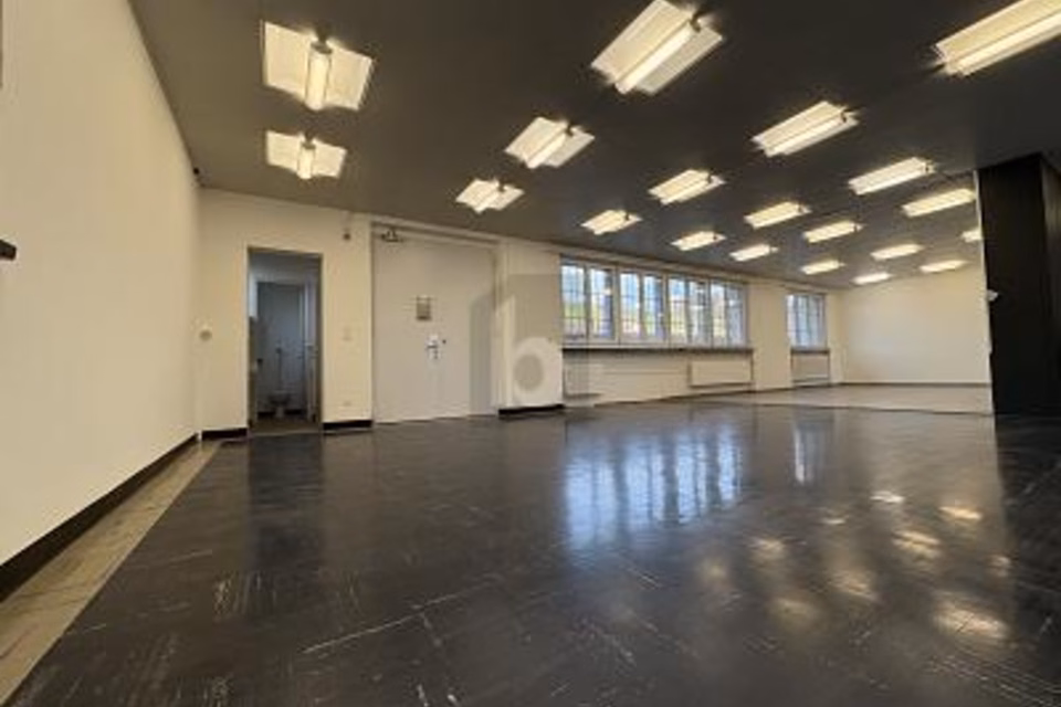 LIGHT-FILLED WITH EXCELLENT ACCESSIBILITY, 6144 Zell LU, Lucerne, CH