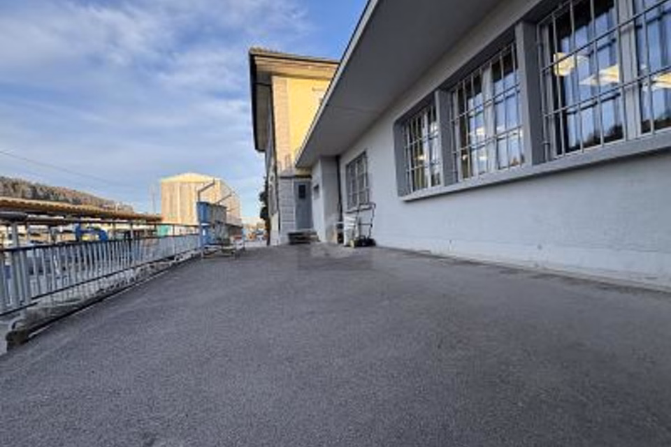 LIGHT-FILLED WITH EXCELLENT ACCESSIBILITY, 6144 Zell LU, Lucerne, CH