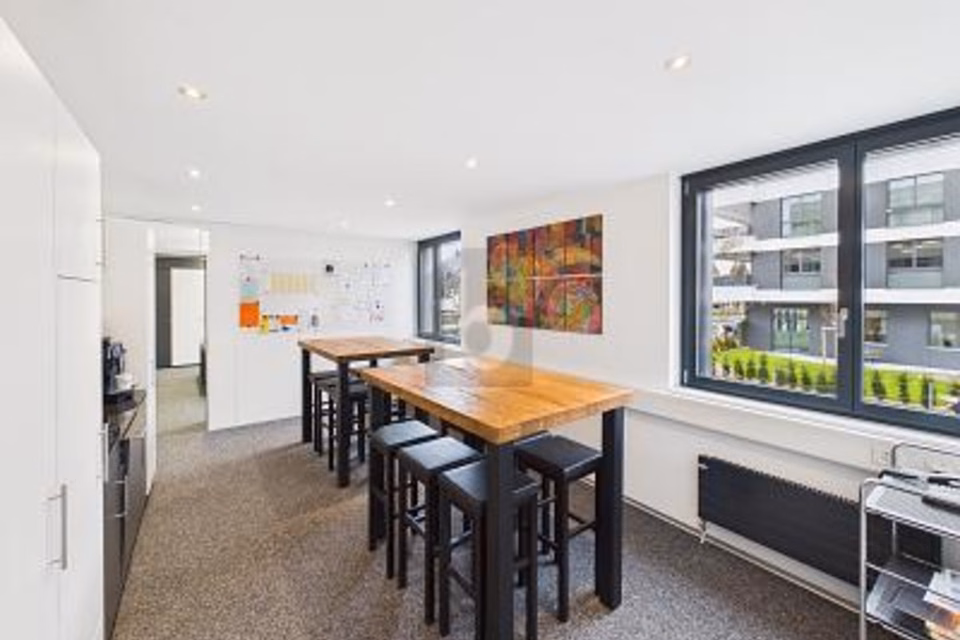 CENTRAL AND MODERN, 3280 Murten, Fribourg, CH