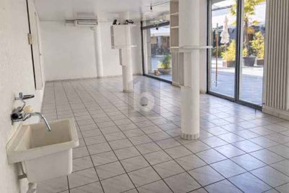 VISIBLE, PRACTICAL AND CENTRAL, 3960 Sierre, Valais/Wallis, CH
