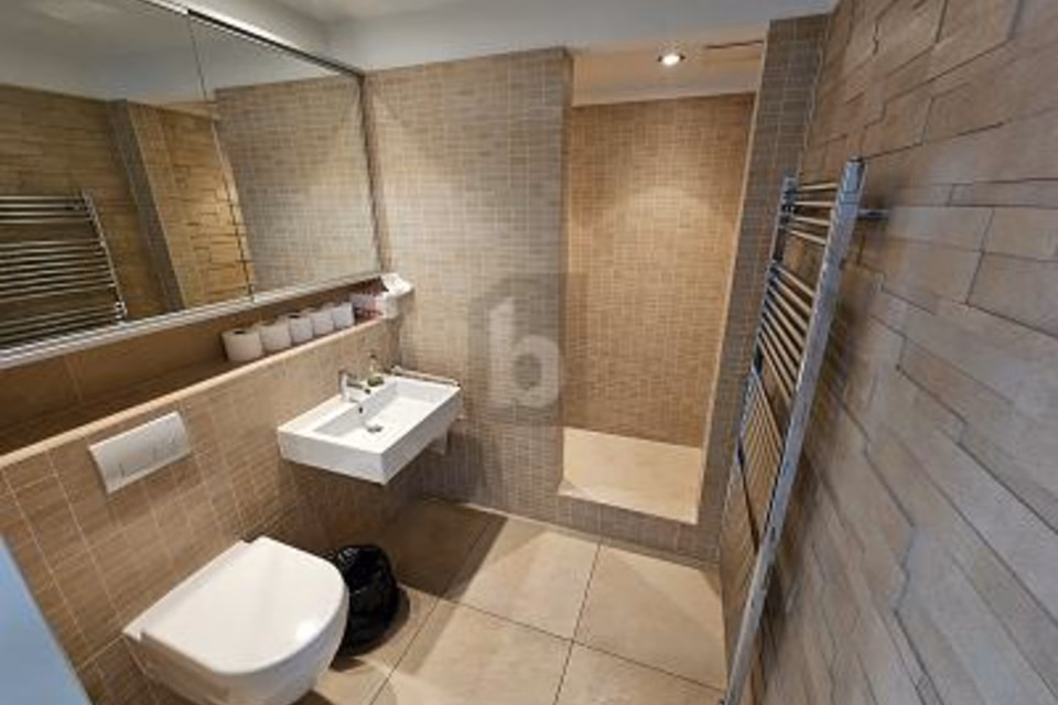 MODERN WITH PLENTY OF LIGHT AND SPACE, 8045 Zürich, Zurich, CH