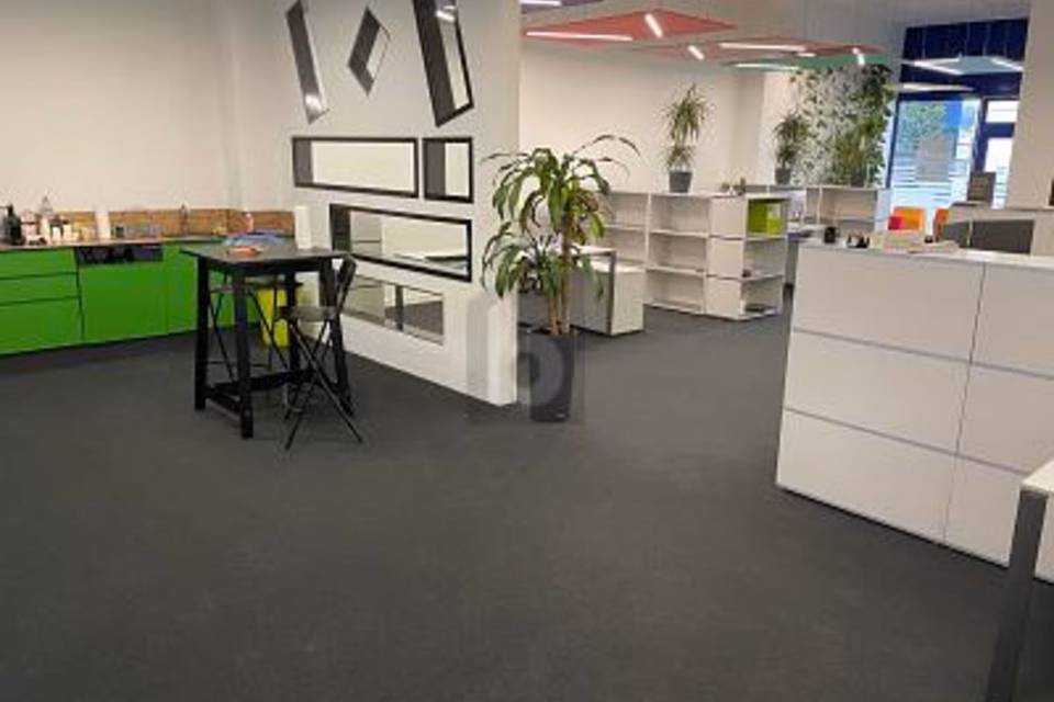 FLEXIBLE, LIGHT-FILLED & PERFECTLY CONNECTED, 6015 Luzern, Lucerne, CH