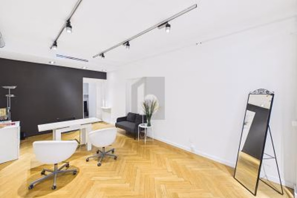 CHARMING WITH GOOD CUSTOMER TRAFFIC, 3011 Bern, Bern, CH