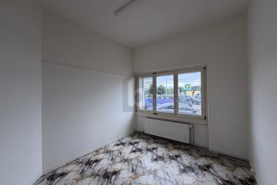 HIGHLY FREQUENTED, IDEAL FOR WALK-IN CUSTOMERS, 8302 Kloten, Zurich, CH