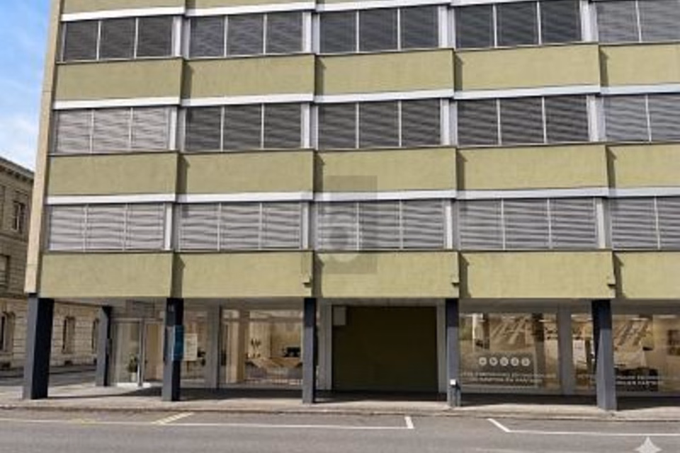 MAGNIFICENT COMMERCIAL PREMISES, 2500 Biel/Bienne, Bern, CH