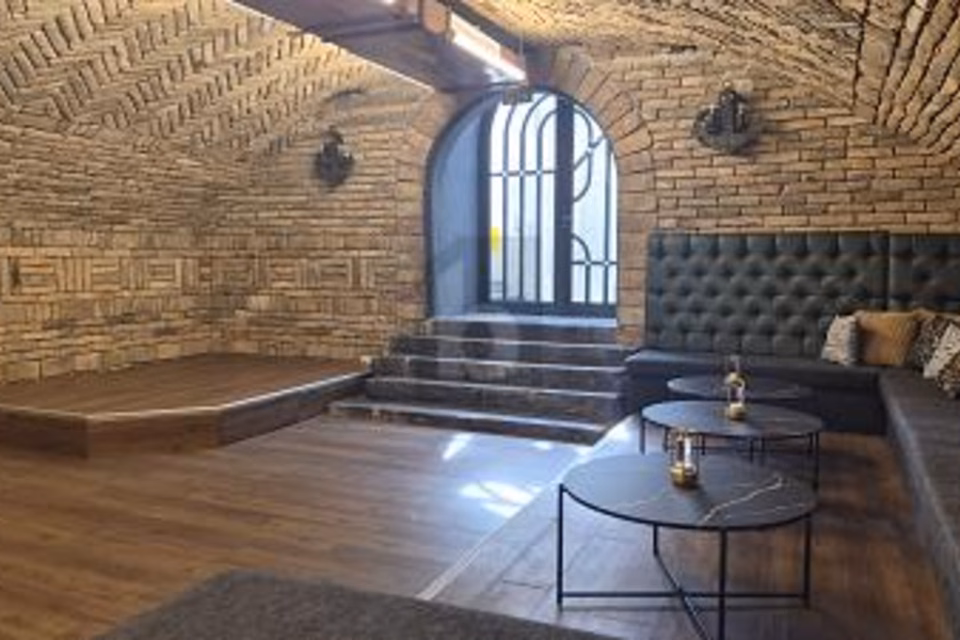 ATTRACTIVE AND SPACIOUS, 8902 Urdorf, Zurich, CH
