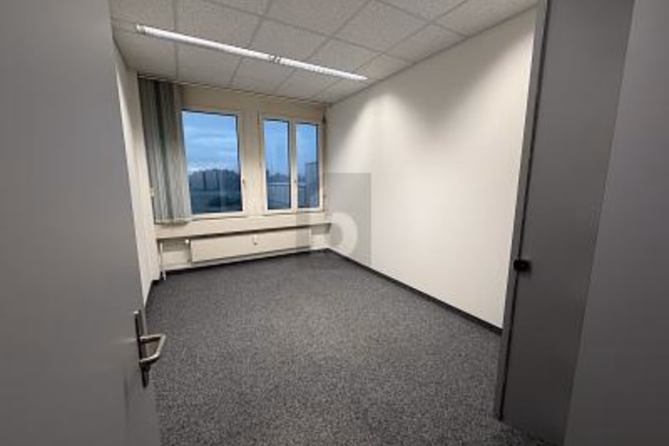 SUCCESS STARTS AT THE RIGHT LOCATION, 6343 Rotkreuz, Zug, CH
