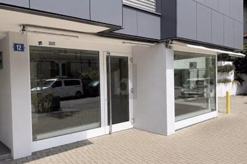 OPEN, MODERN AND INVITING, 8049 Zürich, Zurich, CH