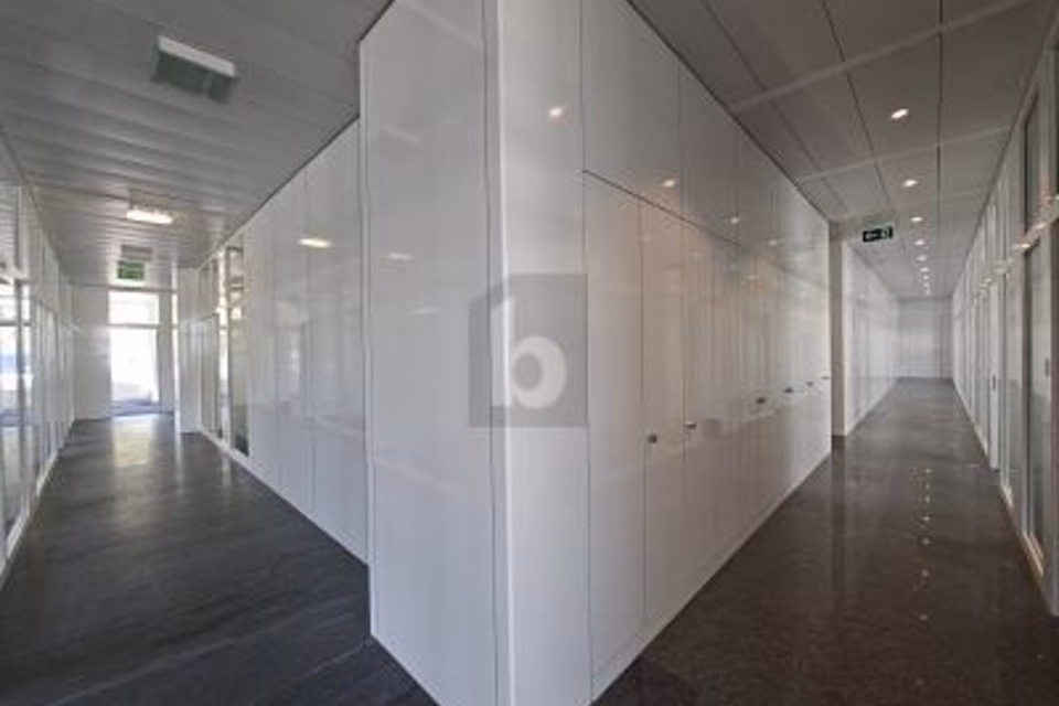 AIR-CONDITIONED OFFICE SPACE - AVAILABLE IMMEDIATELY, 6331 Hünenberg, Zug, CH