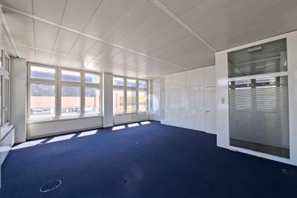 AIR-CONDITIONED OFFICE SPACE - AVAILABLE IMMEDIATELY, 6331 Hünenberg, Zug, CH