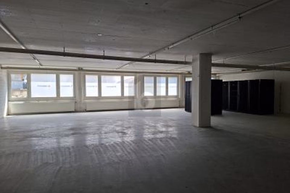 AFFORDABLE STORAGE SPACE WITH LIFT, 6331 Hünenberg, Zug, CH