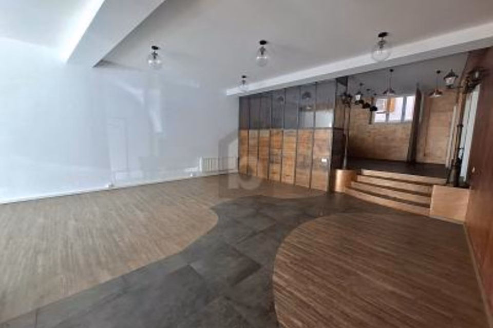 SPACIOUS AND VERY MODERN, 2800 Delémont, Jura, CH