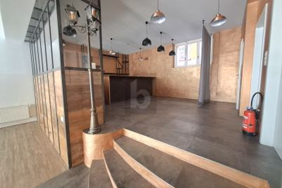 SPACIOUS AND VERY MODERN, 2800 Delémont, Jura, CH