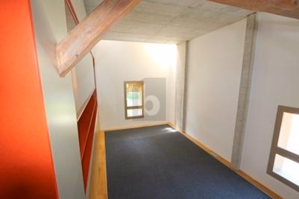 MODERN AND CENTRAL IN A PRIME LOCATION, 8302 Kloten, Zurich, CH