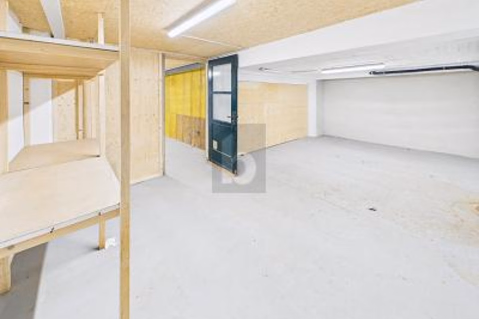FLEXIBLE, PRACTICAL, WELL CONNECTED, 4704 Niederbipp, Bern, CH