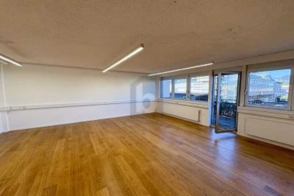 SPACIOUS, LIGHT-FILLED AND VERSATILE, 8855 Wangen SZ, Schwyz, CH