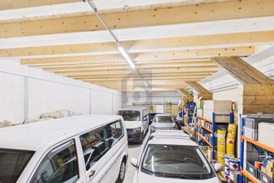 Flexible storage space and/or workshop, 6066 St. Niklausen OW, Obwalden, CH