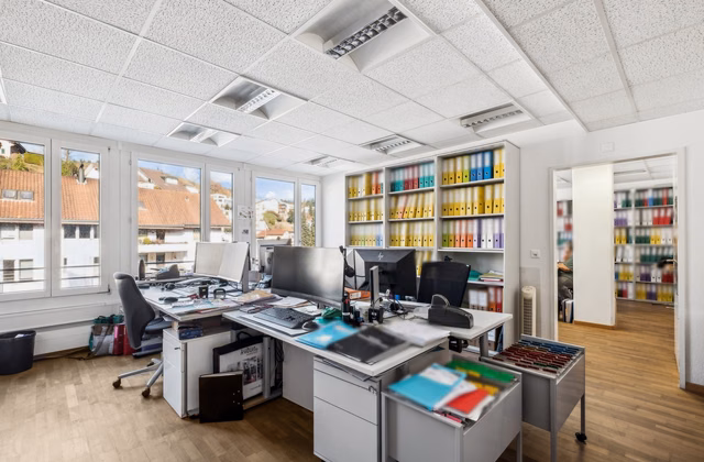 Attractive office, therapy or service space