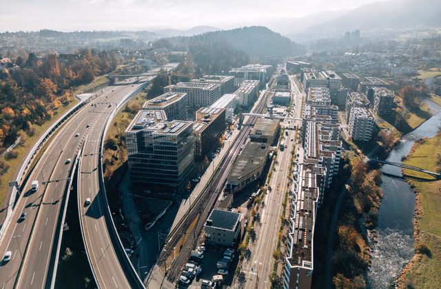 Modern office spaces in Manegg – urban, inspiring, close to nature