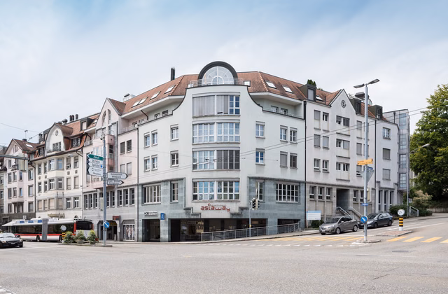 Your new business location – representative, central, ready for occupancy.