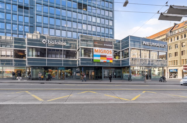 Commercial space or pop-up on the ground floor of Neumarkt 4
