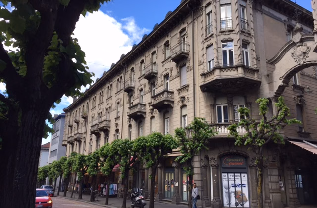 Office in a central location in Bellinzona