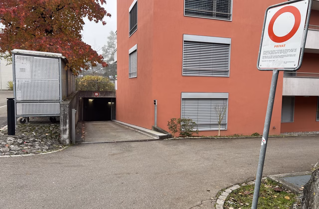 Parking spaces for rent in "Garden City"