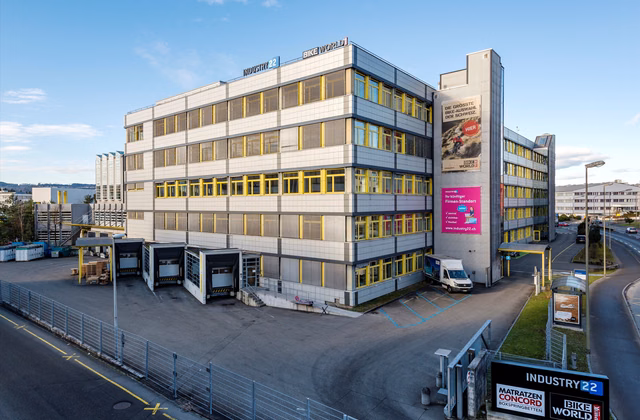 Your new office in a strategically good location with excellent infrastructure