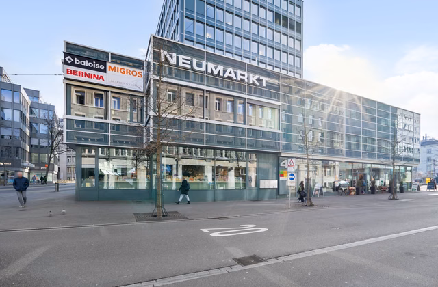 Office in the (shopping) centre of St. Gallen