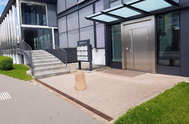 Indoor parking spaces for rent in Baar!