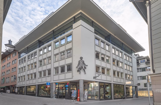 Fully fitted premises in a prime location