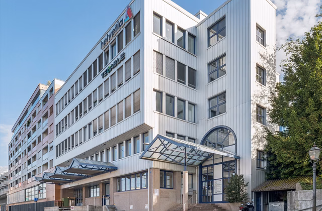 Work with lake view: Attractive office space in the heart of Horgen
