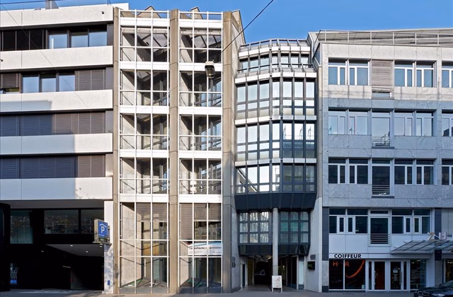 Versatile retail space - ideal for sales, medical practices, studios
