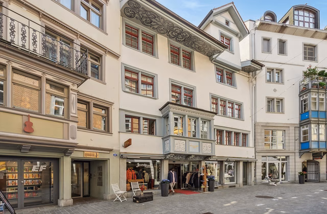 Attractive retail and commercial space in a central location - 430 m²