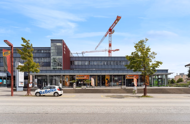 Attractive commercial space