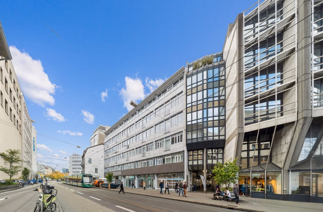 Attractive commercial space in prime location