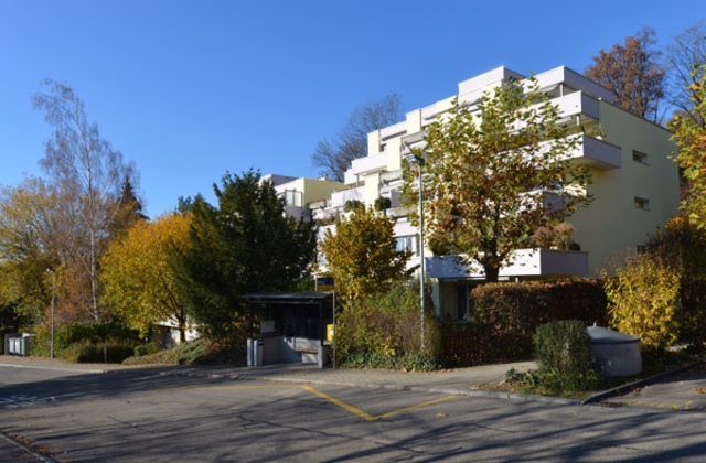 Motorcycle parking spaces in Uitikon Waldegg
