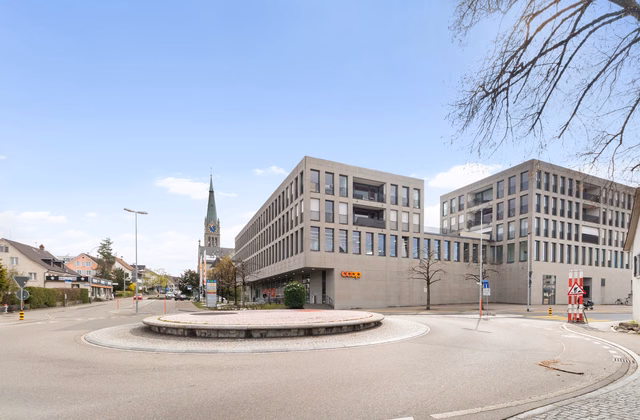 Retail/Practice Space in Prime Location at Zentrum Möwe, Wetzikon!