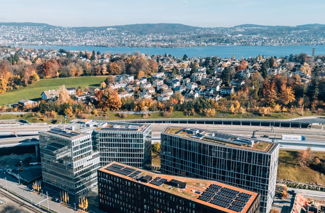 Attractive office spaces in Zurich South – Work in style with expansive views