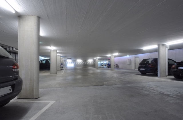 Indoor parking space near the city centre