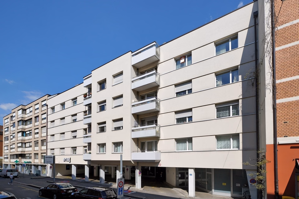 Commercial space in prime location with large storefront display, Hammerstr., 4057 Basel, Basel-City, CH