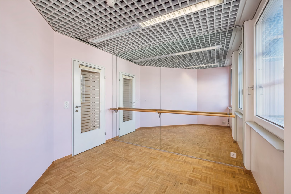 Attractive office space with fitness/practice fit-out in Rapperswil!, Merkurstrasse, 8640 Rapperswil SG, St. Gallen, CH