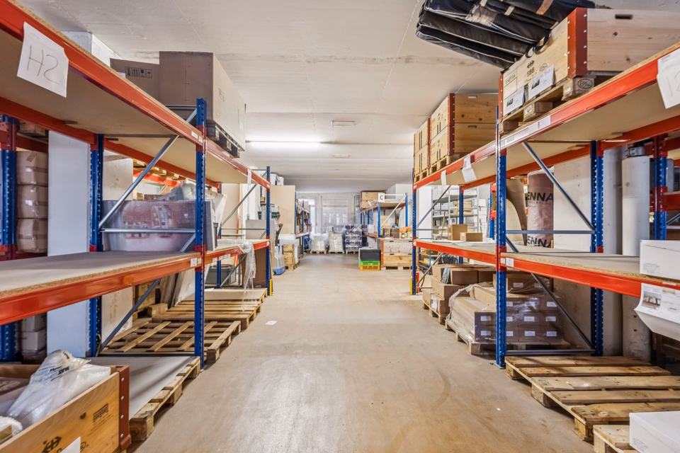 SPACE FOR YOUR IDEAS - versatile commercial space in Zurich Altstetten, Bernerstrasse Nord, 8064 Zürich, Zurich, CH