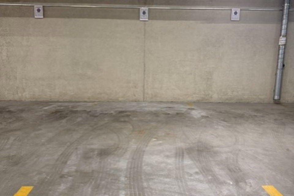 Centrally located indoor parking space - near Basel SBB, Peter-Merian-Str. 80, Garage, 4052 Basel, Basel-City, CH