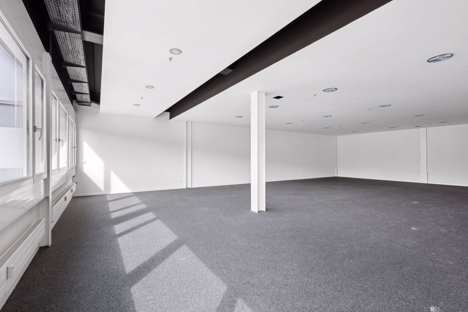 Attractive office premises in a central location in Oberentfelden, Suhrerstrasse, 5036 Oberentfelden, Aargau, CH