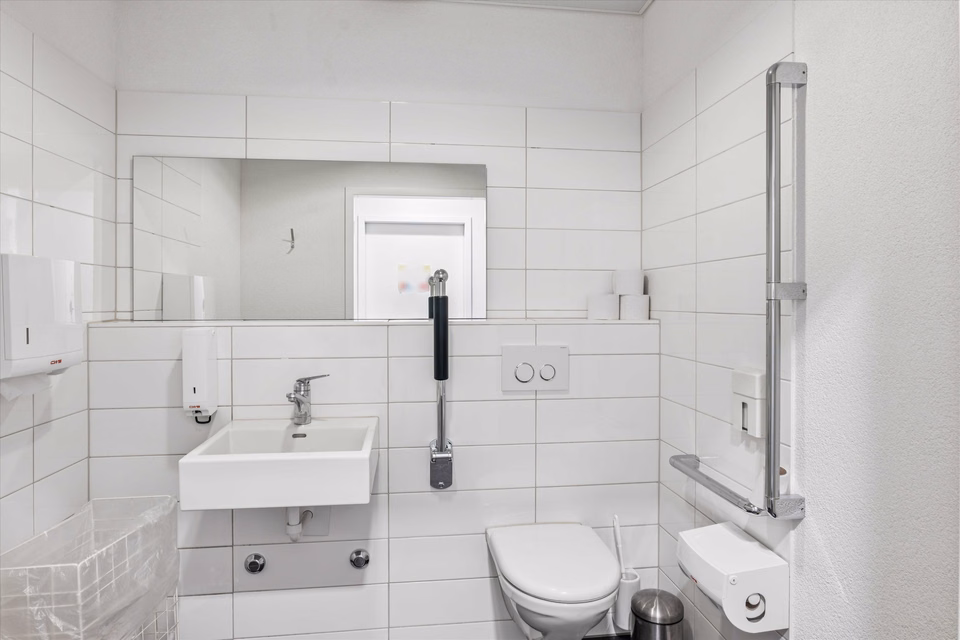 Work with lake view: Attractive office space in the heart of Horgen, Dammstr., 8810 Horgen, Zurich, CH