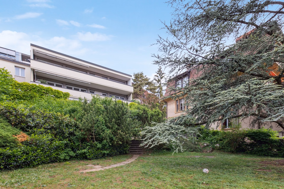 Near the CFF train station and Pourtalès Hospital, Rue du Crêt-Taconnet, 2000 Neuchâtel, Neuchâtel, CH