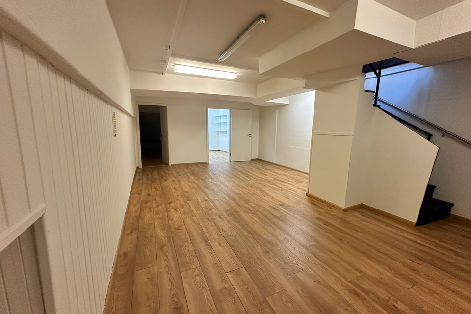 Exciting commercial space – retail, office or showroom in a prime location, Riehentorstr., 4058 Basel, Basel-City, CH
